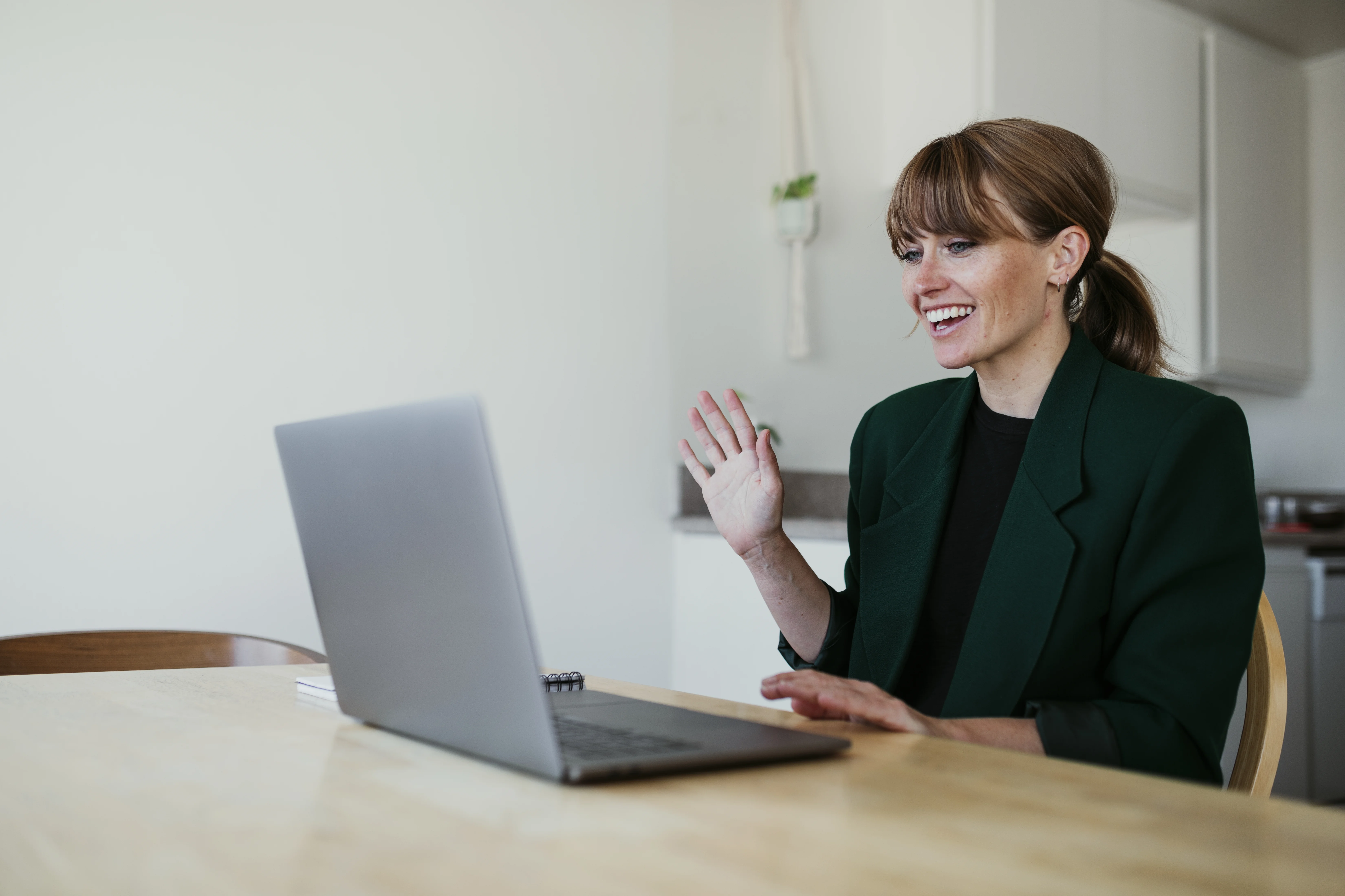 AI interviews are now available in Headcount